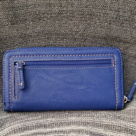 New Nine West Royal Blue Zip-Around Wallet - Picture 2 of 12